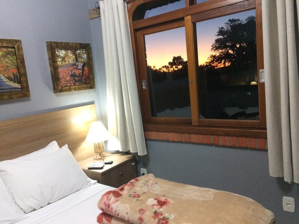 Apartamento Residencial Quatro Estacoes Canela Exterior foto